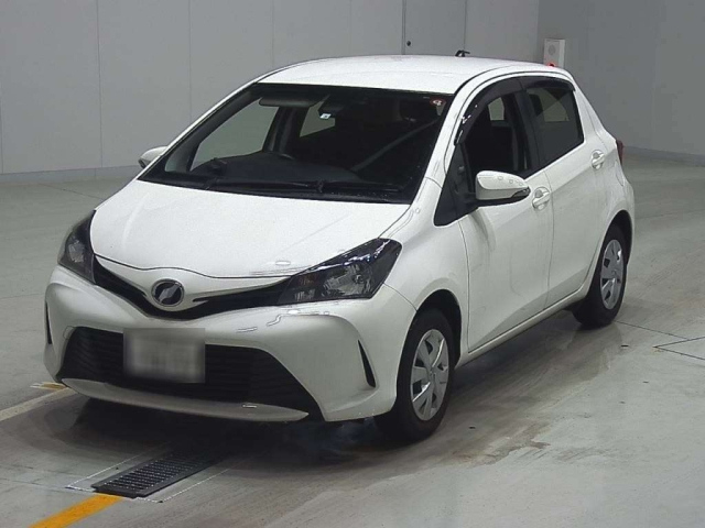 TOYOTA VITZ 2016