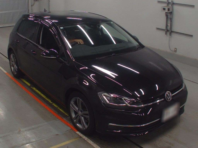 VOLKSWAGEN GOLF 2020