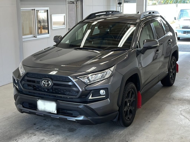 TOYOTA RAV4 2021