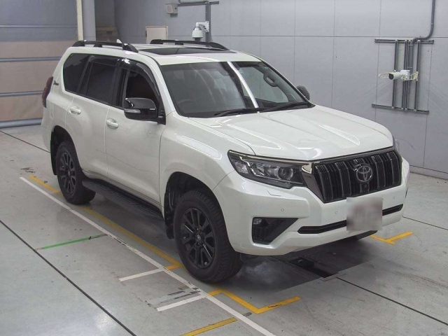 TOYOTA LAND CRUISER PRADO 2021