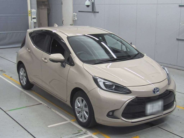 TOYOTA AQUA 2022