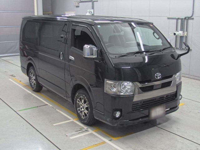 TOYOTA HIACE VAN 2020