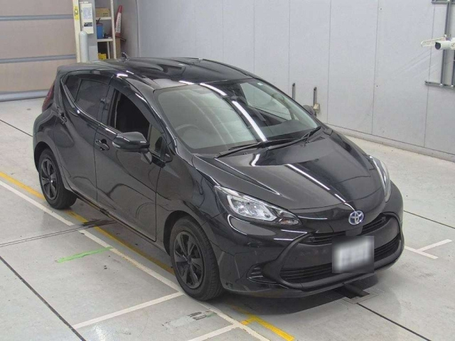 TOYOTA AQUA 2022