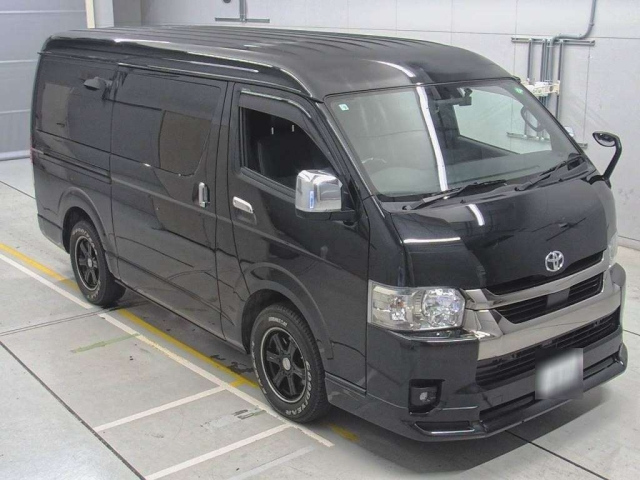 TOYOTA HIACE VAN 2022