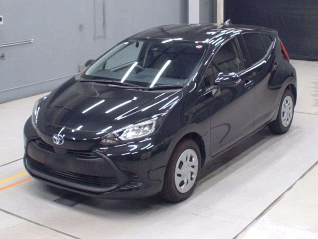 TOYOTA AQUA 2021