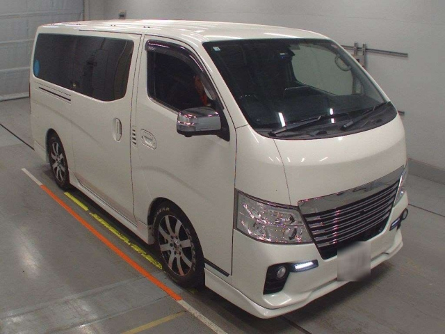NISSAN CARAVAN 2020