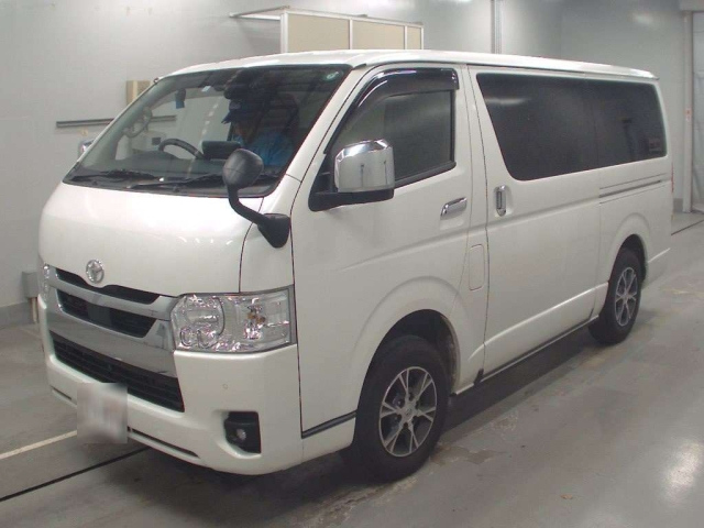 TOYOTA HIACE VAN 2022